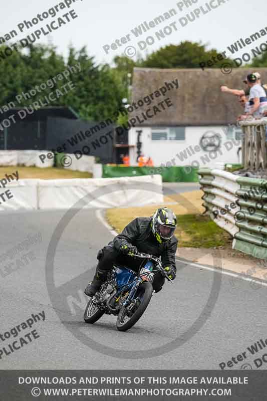 Vintage motorcycle club;eventdigitalimages;mallory park;mallory park trackday photographs;no limits trackdays;peter wileman photography;trackday digital images;trackday photos;vmcc festival 1000 bikes photographs